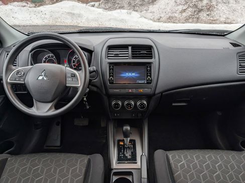 Used 2025 Mitsubishi Outlander Sport ES image 10