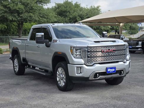 Used 2020 GMC Sierra 2500 Denali w/ Denali Ultimate Package AWD/4WD image 3