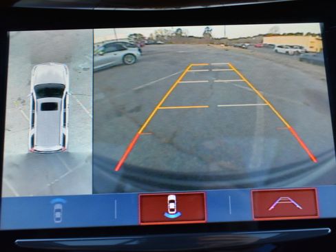 Used 2018 Cadillac Escalade Premium Luxury image 22