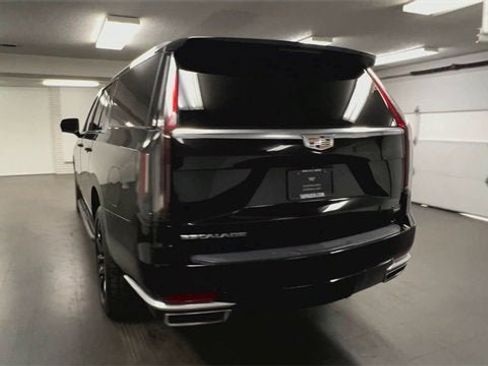 Certified 2021 Cadillac Escalade ESV Premium Luxury image 7