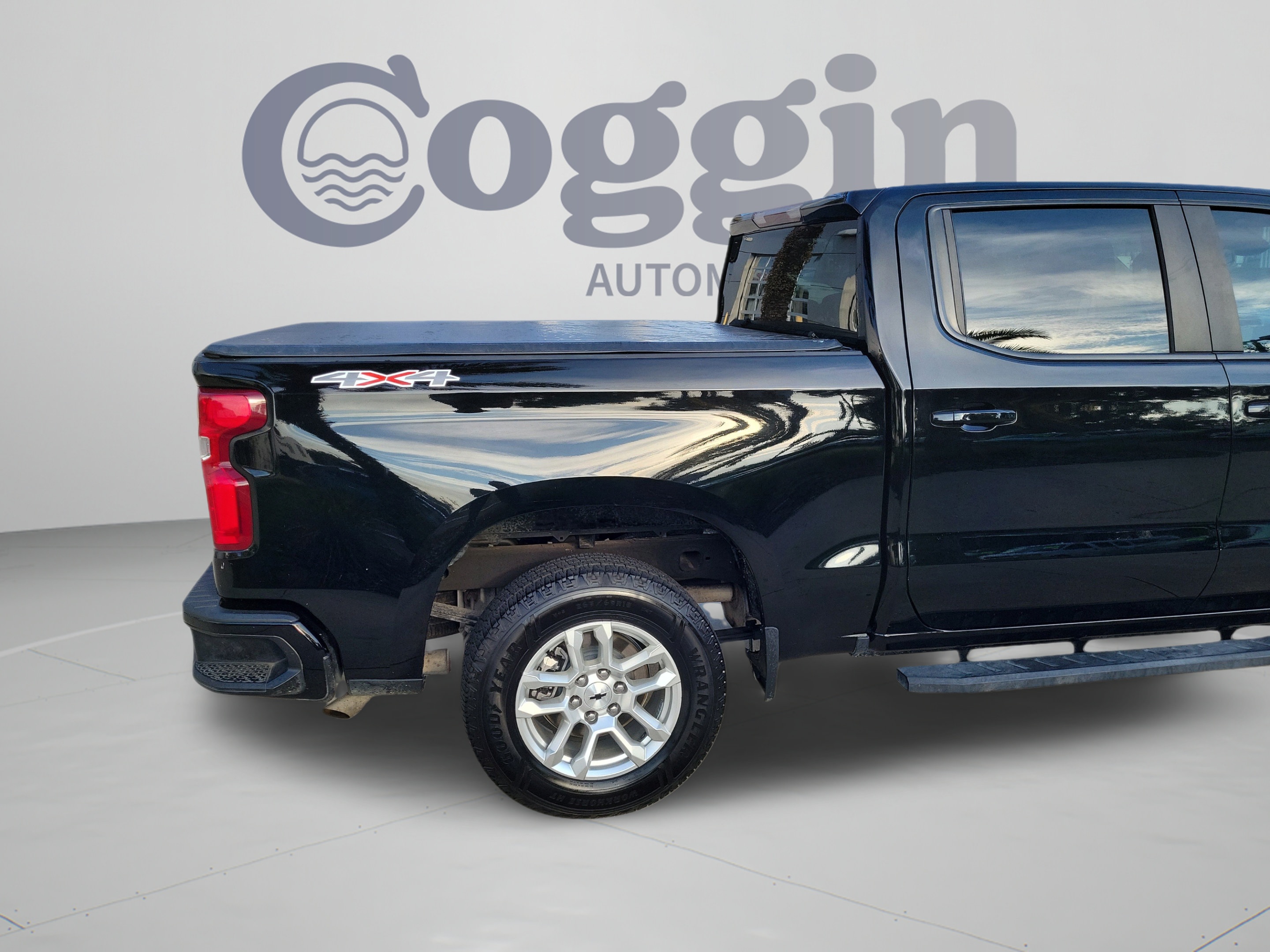 Used 2024 Chevrolet Silverado 1500 RST AWD/4WD image 24