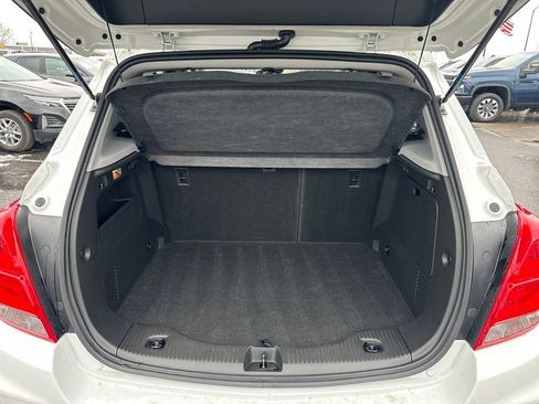 Used 2022 Chevrolet Trax LT w/ LT Convenience Package image 20