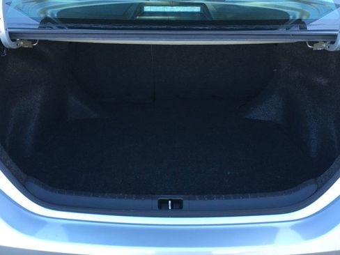 Used 2017 Toyota Corolla L FWD image 31