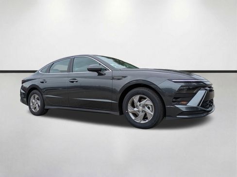 New 2026 Hyundai Sonata SE FWD image 1