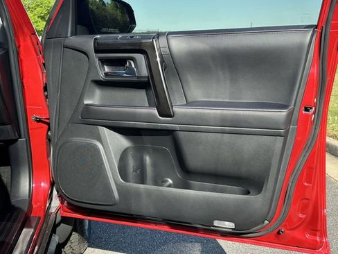 Used 2023 Toyota 4Runner TRD Off-Road Premium w/ Moonroof Package AWD/4WD image 15