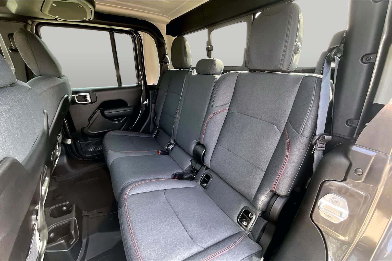 New 2026 Jeep Gladiator Rubicon w/ Steel Power Dome Hood Package AWD/4WD image 22