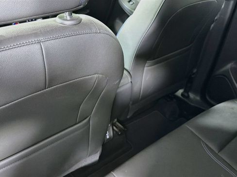 Used 2025 Buick Encore GX Sport Touring FWD image 26