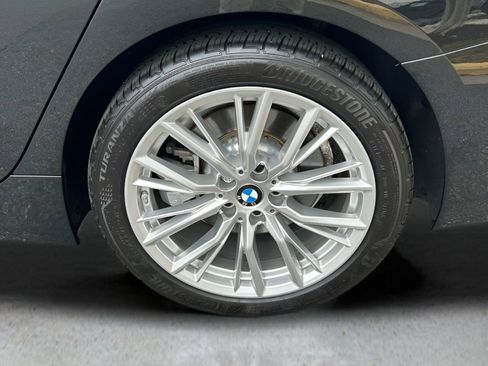 Used 2024 BMW 330i xDrive Sedan w/ Convenience Package image 3