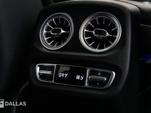 Used 2022 Mercedes-Benz G 63 AMG 4MATIC w/ G Manufaktur Interior Package image 36