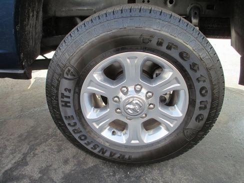 Used 2024 RAM 2500 Big Horn w/ Sport Appearance Package image 13