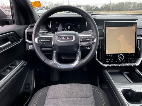 Used 2025 GMC Acadia Elevation image 8