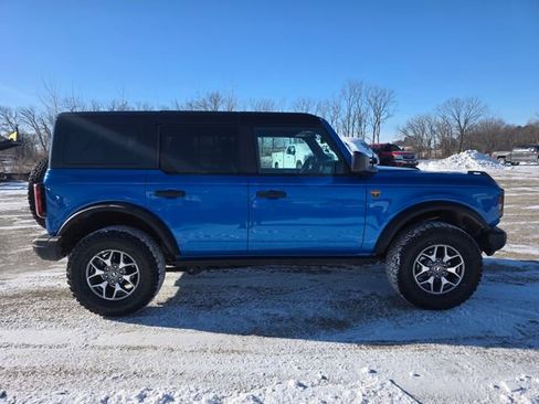 Used 2025 Ford Bronco Badlands AWD/4WD image 12