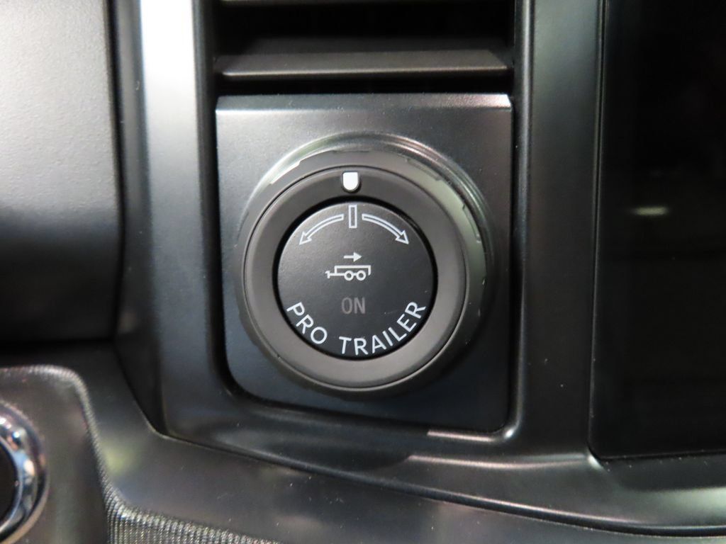 Used 2026 Ford F250 Platinum AWD/4WD image 71