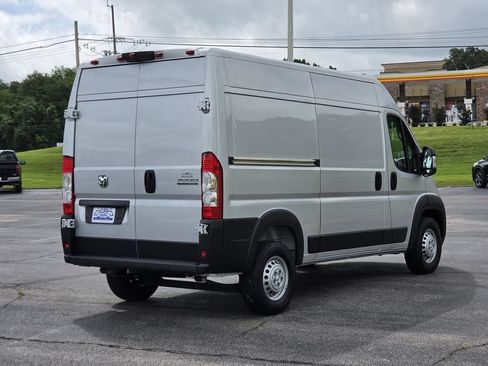 Used 2025 RAM ProMaster 1500 w/ Convenience Group FWD image 6
