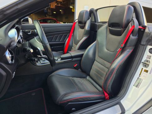 Used 2017 Mercedes-Benz SLC 43 AMG image 19
