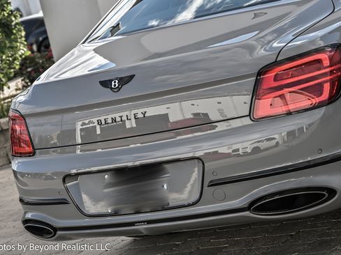 New 2025 Bentley Flying Spur Plug-In Hybrid image 14