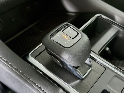 Used 2025 Nissan Pathfinder SL image 25