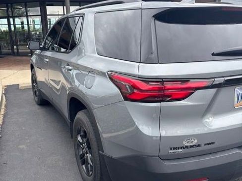 Used 2024 Chevrolet Traverse LT w/ Midnight/Sport Edition AWD/4WD image 8