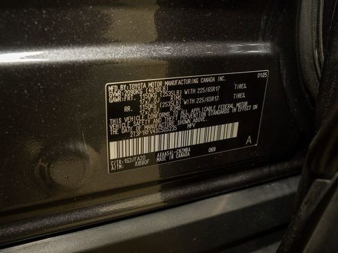 Used 2025 Toyota RAV4 XLE w/ Convenience Package image 20