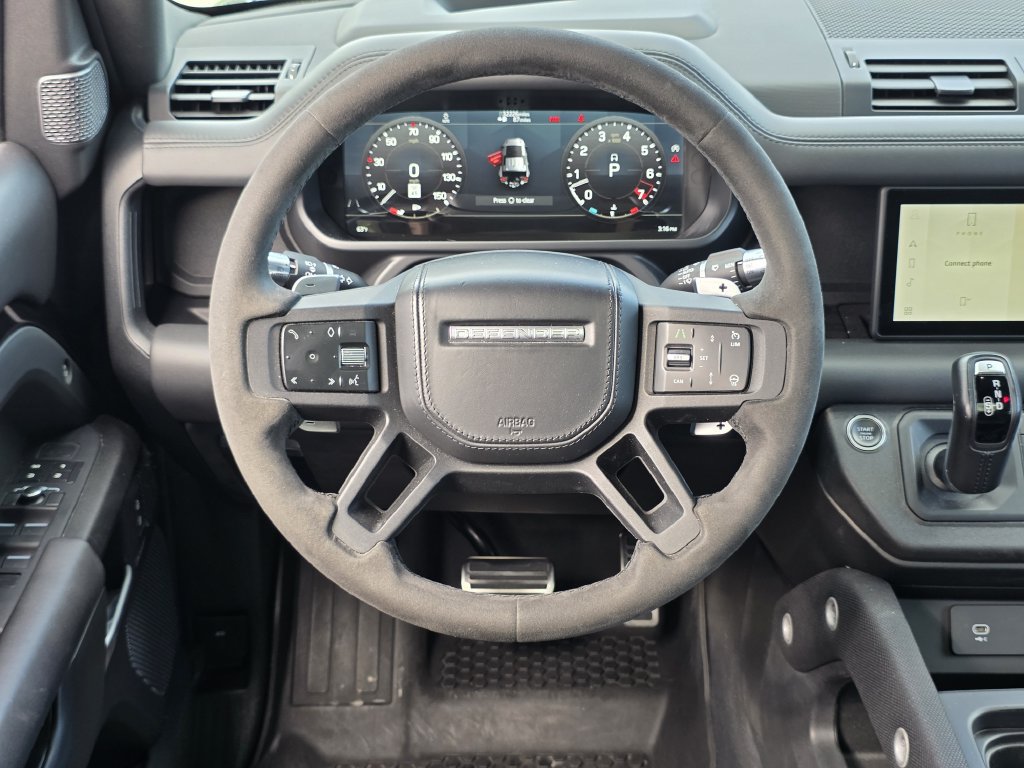 Used 2022 Land Rover Defender 110 V8 AWD/4WD image 25