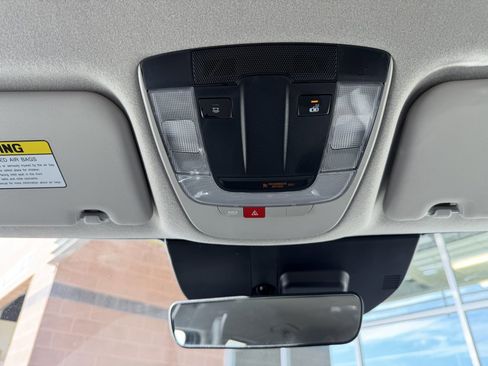 Used 2024 Kia Niro EX image 28