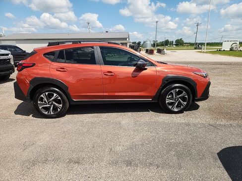 Used 2025 Subaru Crosstrek 2.5i Premium AWD/4WD image 2