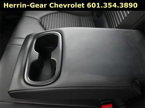 Used 2024 Toyota Camry SE image 17