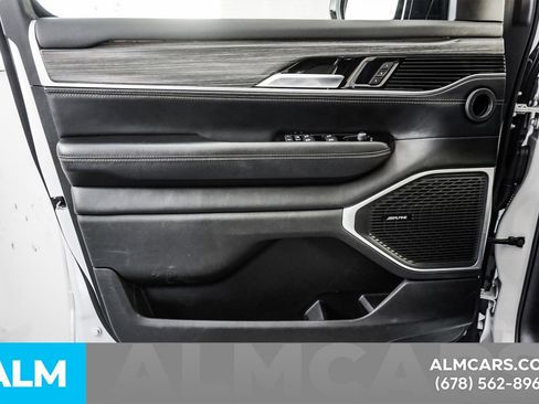 Used 2024 Jeep Wagoneer Series II w/ Flexible Seating Group image 46