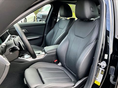 Used 2021 BMW 330i Sedan w/ M Sport Package image 8