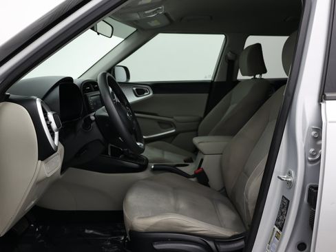 Used 2021 Kia Soul LX FWD image 15