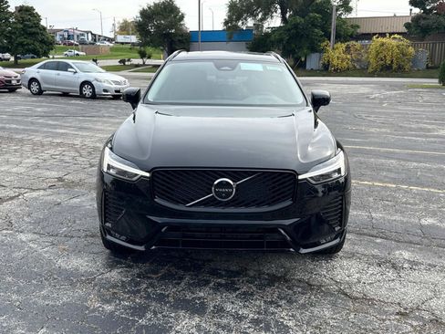 New 2026 Volvo XC60 B5 Plus w/ Climate Package image 2