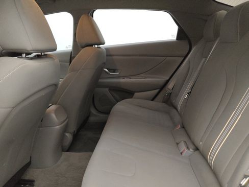 Used 2023 Hyundai Elantra SEL FWD image 18
