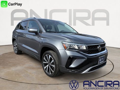Certified 2023 Volkswagen Taos SE image 1