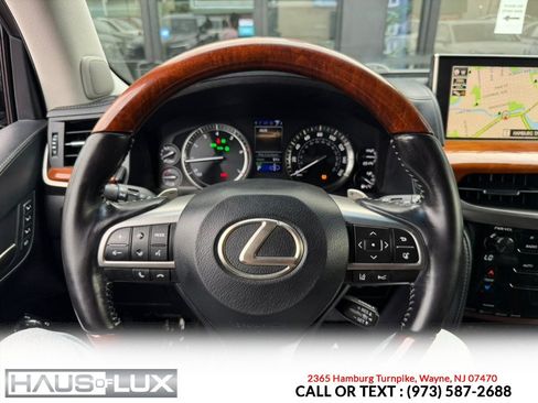 Used 2018 Lexus LX 570 4WD w/ Luxury Package image 31
