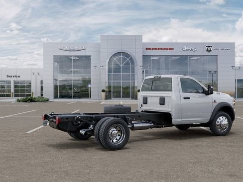 New 2026 RAM 5500 Tradesman w/ Chrome Appearance Group image 4