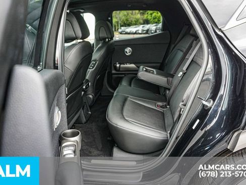 Used 2025 Genesis GV60 RWD image 21