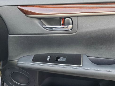 Used 2016 Lexus ES 350 w/ Navigation System Package FWD image 38