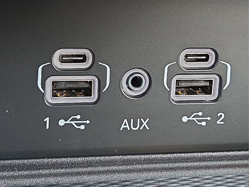 New 2025 Jeep Grand Cherokee Altitude image 17