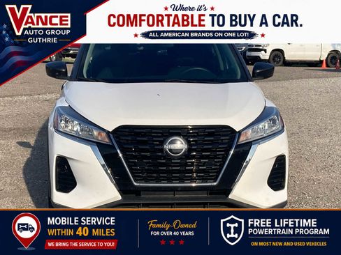 Used 2022 Nissan Kicks S FWD image 10