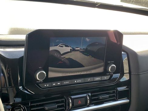 New 2025 Nissan Pathfinder SV w/ Black Appearance Package image 10