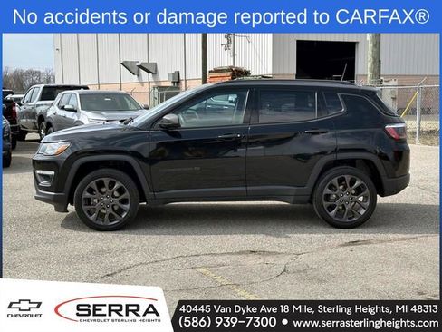 Used 2021 Jeep Compass Latitude AWD/4WD image 2