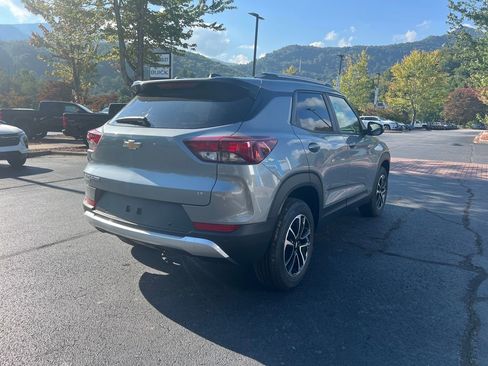 New 2026 Chevrolet TrailBlazer LT w/ LT Cold Weather Package image 3
