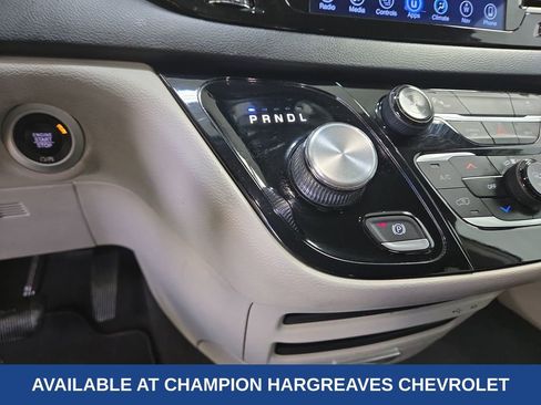 Used 2017 Chrysler Pacifica Touring-L w/ 13 Speaker Alpine Sound Group image 22