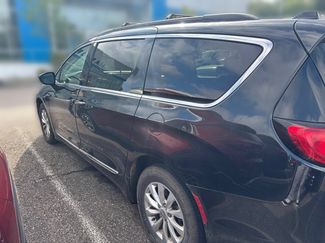 Used 2017 Chrysler Pacifica Touring-L FWD video 2