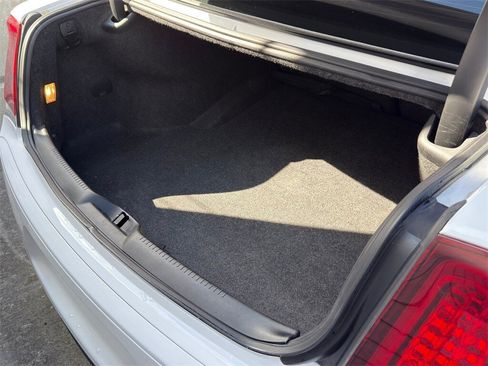 Used 2019 Chrysler 300 S image 31