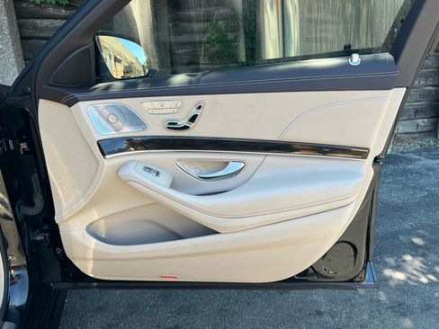 Used 2015 Mercedes-Benz S 550 S550 4MATIC image 31