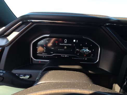 Used 2023 GMC Sierra 1500 AT4 w/ Technology Package AWD/4WD image 10