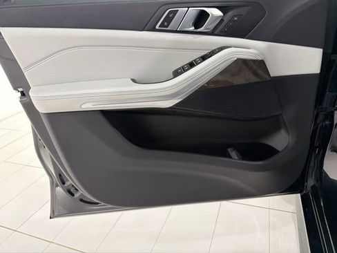 Certified 2023 BMW X5 xDrive40i w/ M Sport Package image 10