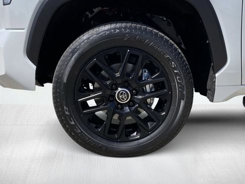 Used 2024 Toyota Tundra Limited image 14