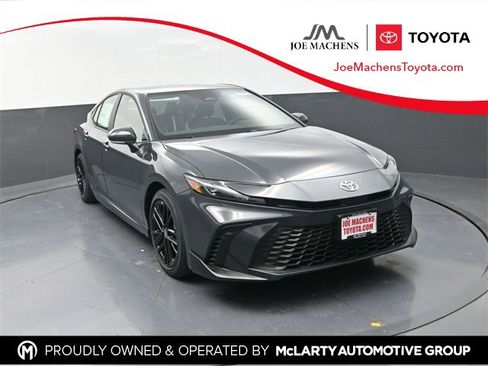 New 2026 Toyota Camry SE image 1